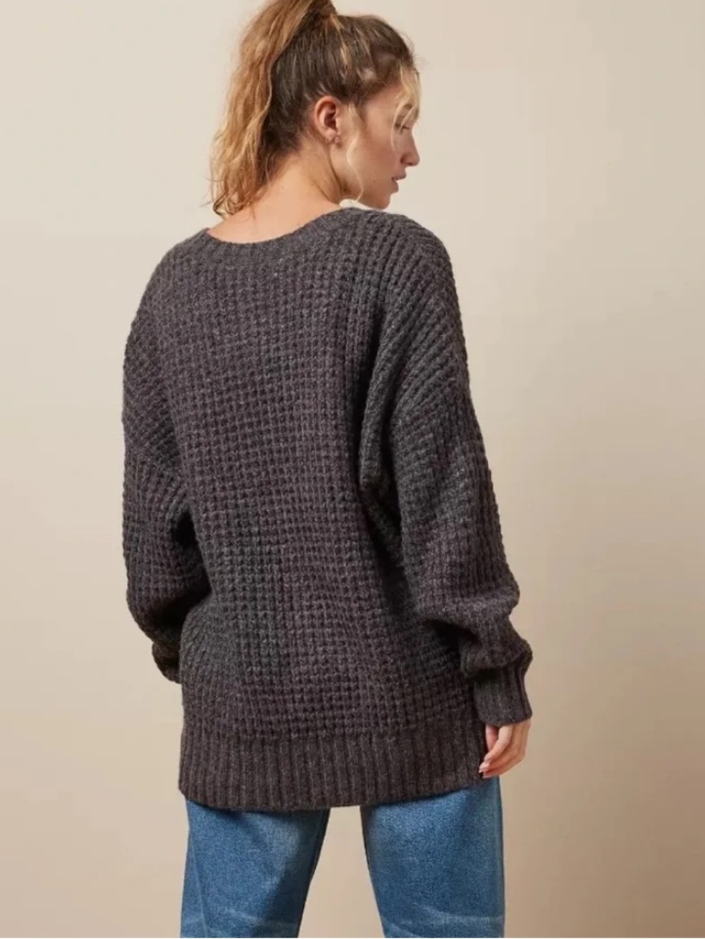 American Eagle Outfitters Whoa So Cozy Charcoal V-Neck Waffle Knit Sweater - Picture 2 of 12